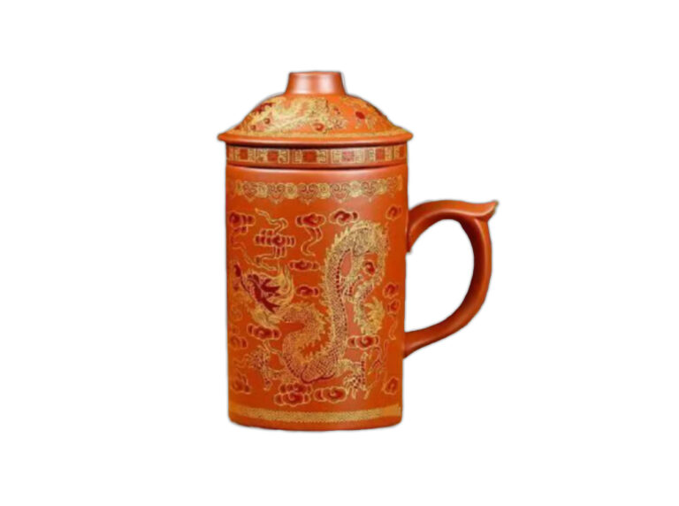 Kubek z zaparzaczem i przykrywką, motyw smoka